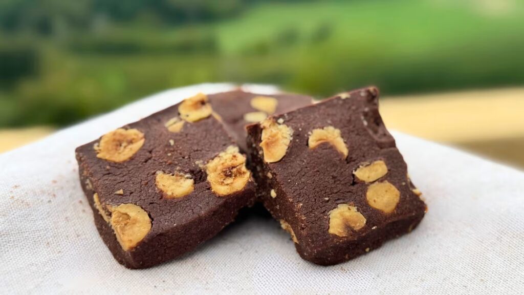 Fettine Langarole con cacao e nocciole